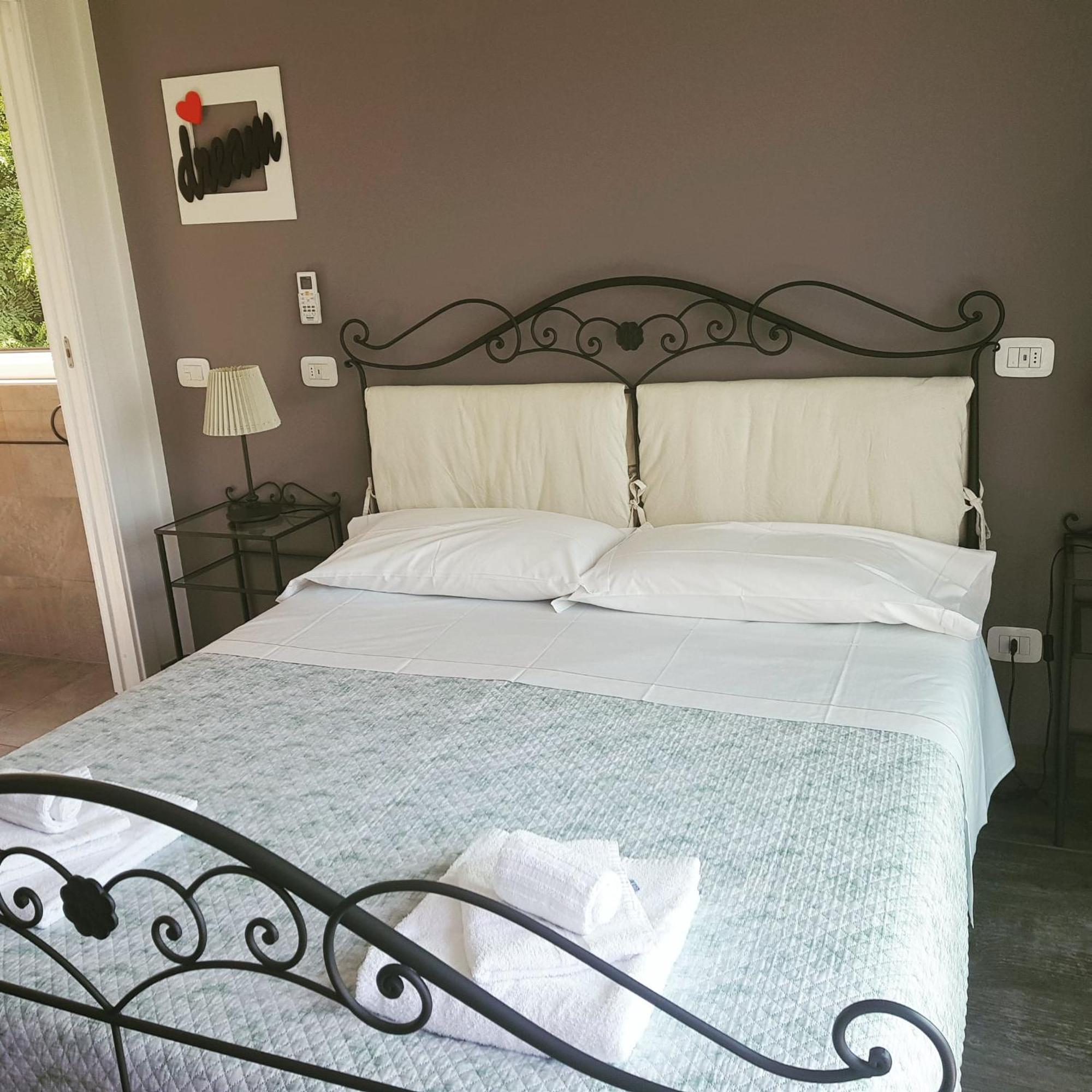 B&B Stella Maggiore Verbania Bagian luar foto